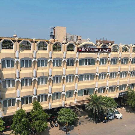 New Hotel Broadway Váránaszi Kültér fotó