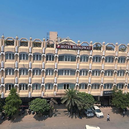 New Hotel Broadway Váránaszi Kültér fotó