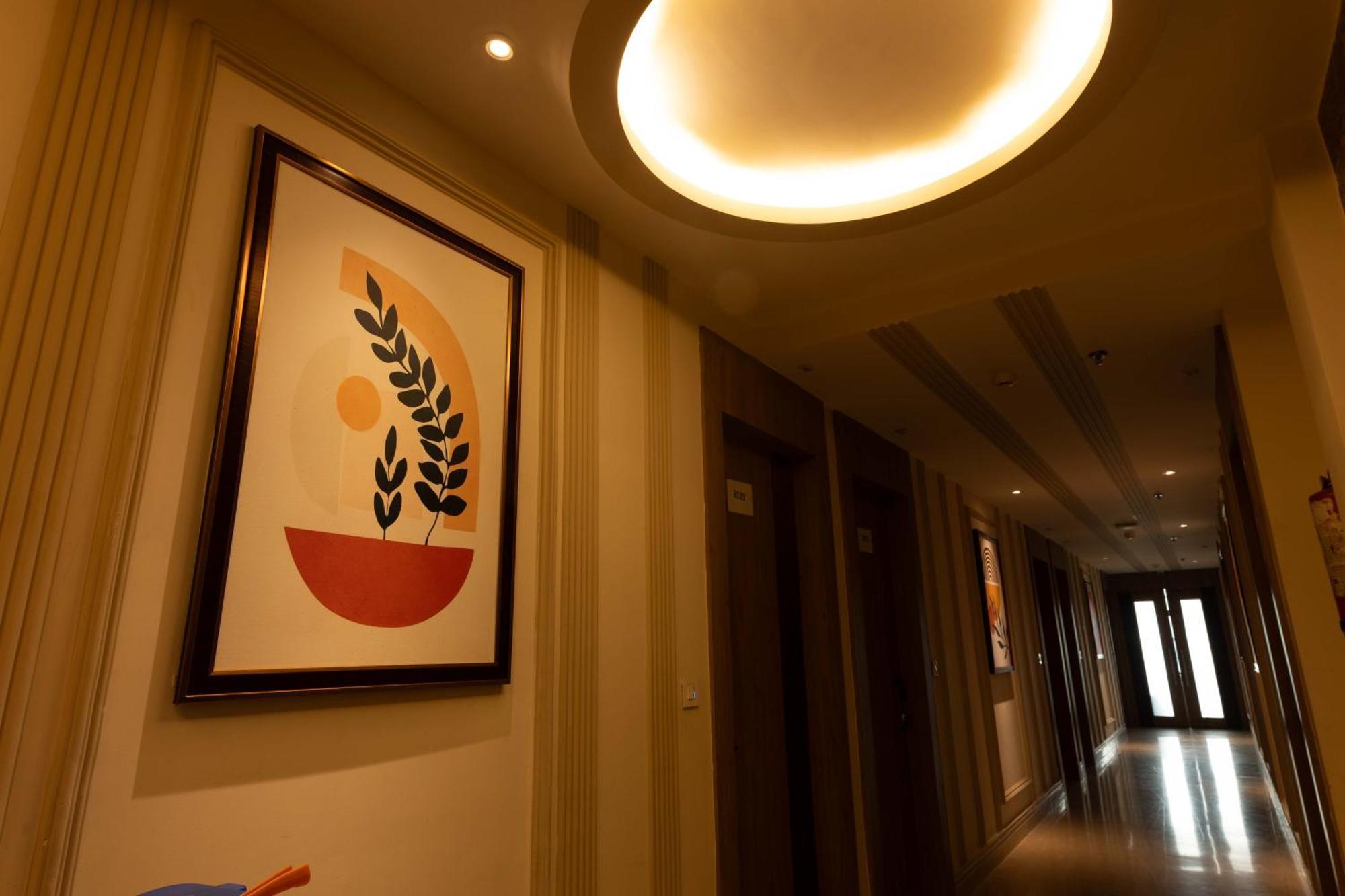 New Hotel Broadway Váránaszi Kültér fotó