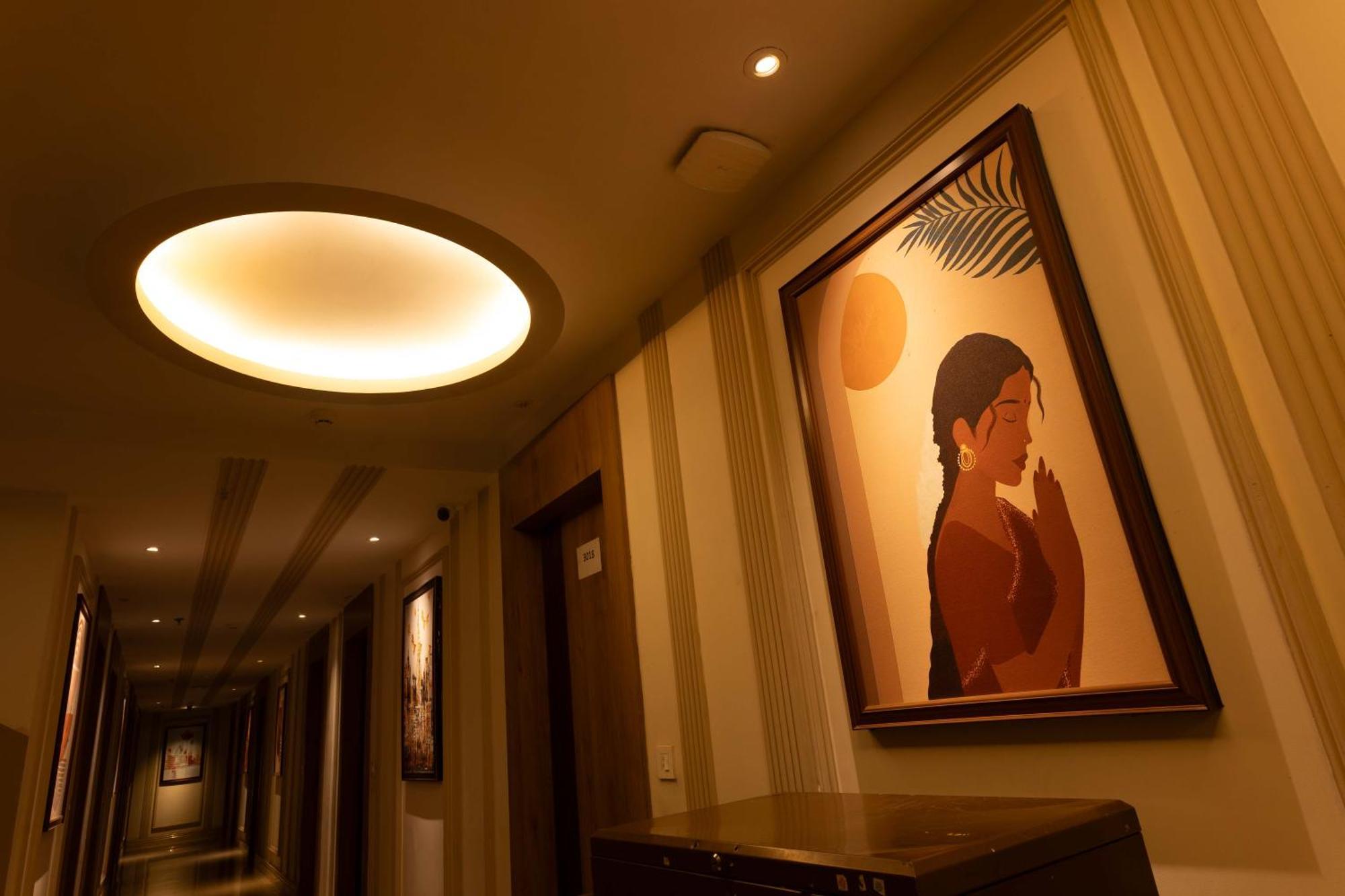 New Hotel Broadway Váránaszi Kültér fotó