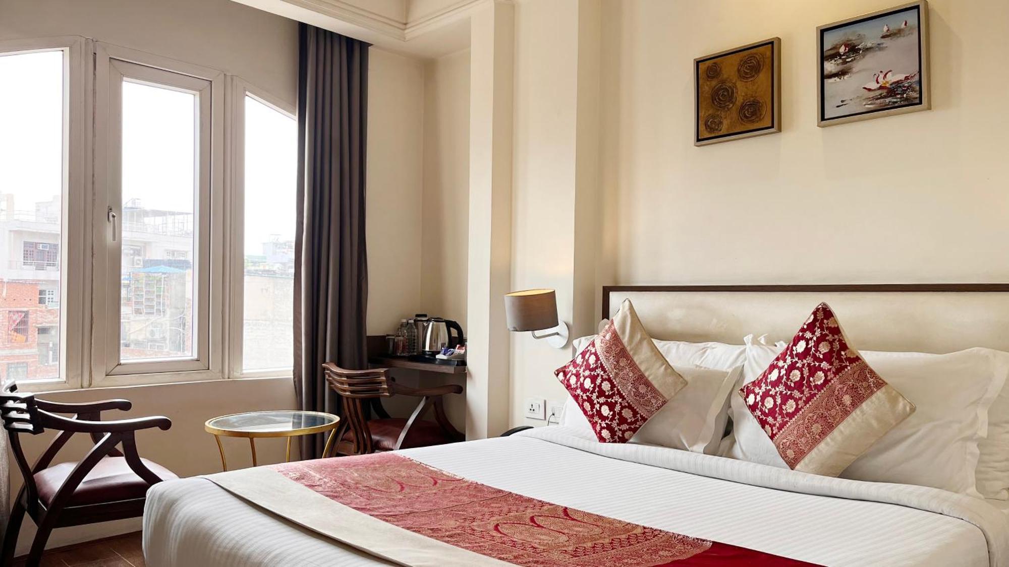 New Hotel Broadway Váránaszi Kültér fotó