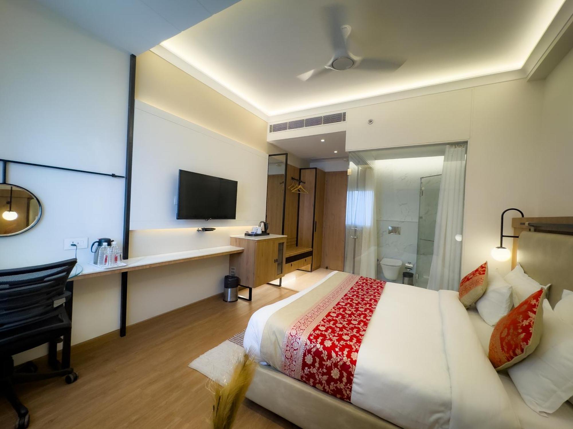 New Hotel Broadway Váránaszi Kültér fotó