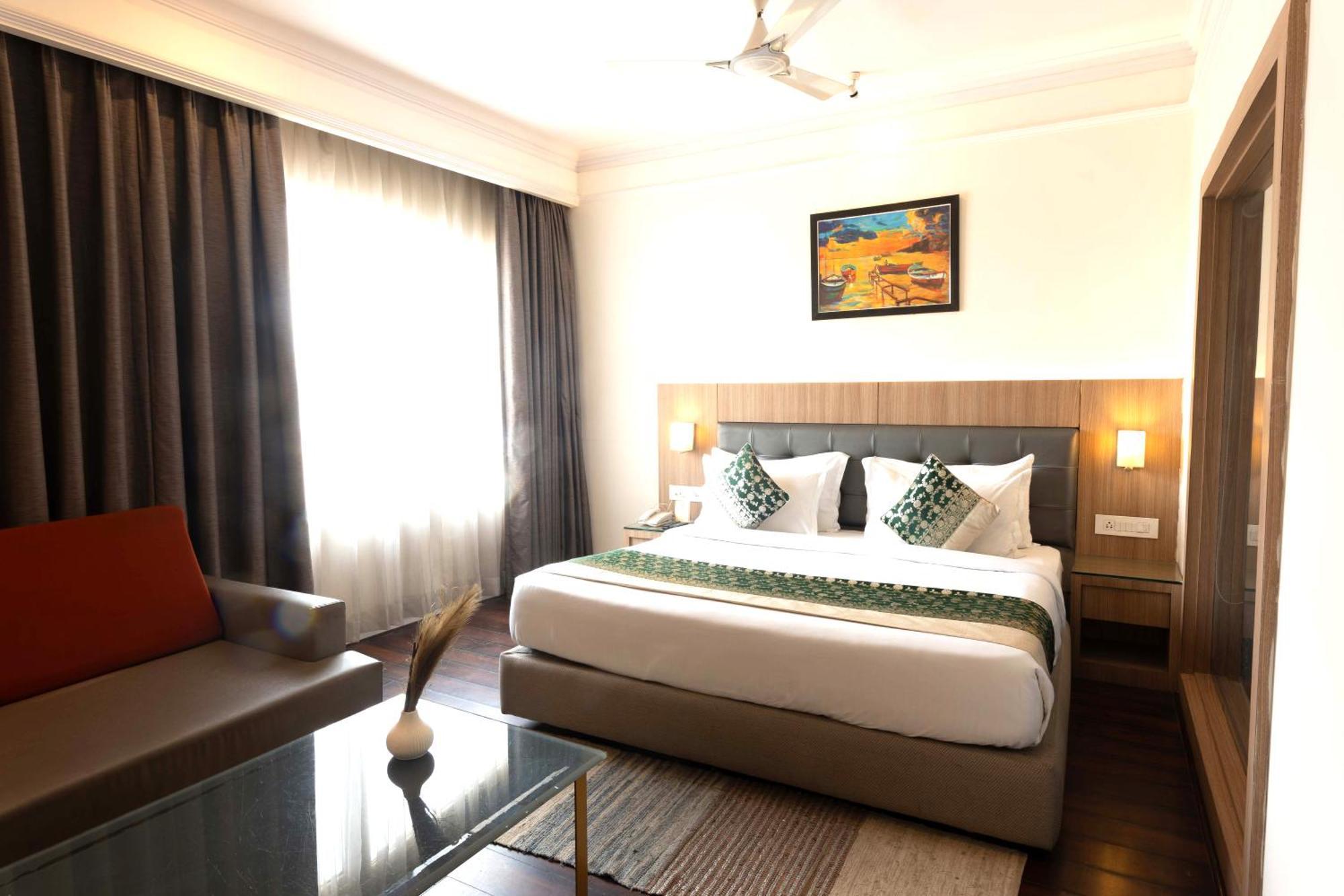 New Hotel Broadway Váránaszi Kültér fotó
