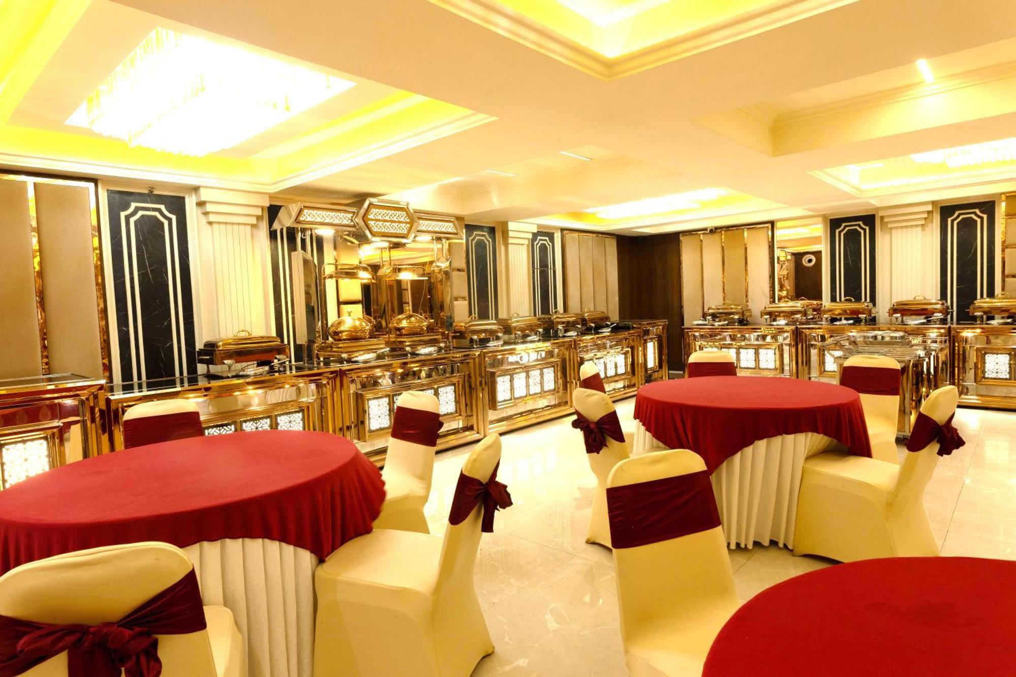 New Hotel Broadway Váránaszi Kültér fotó