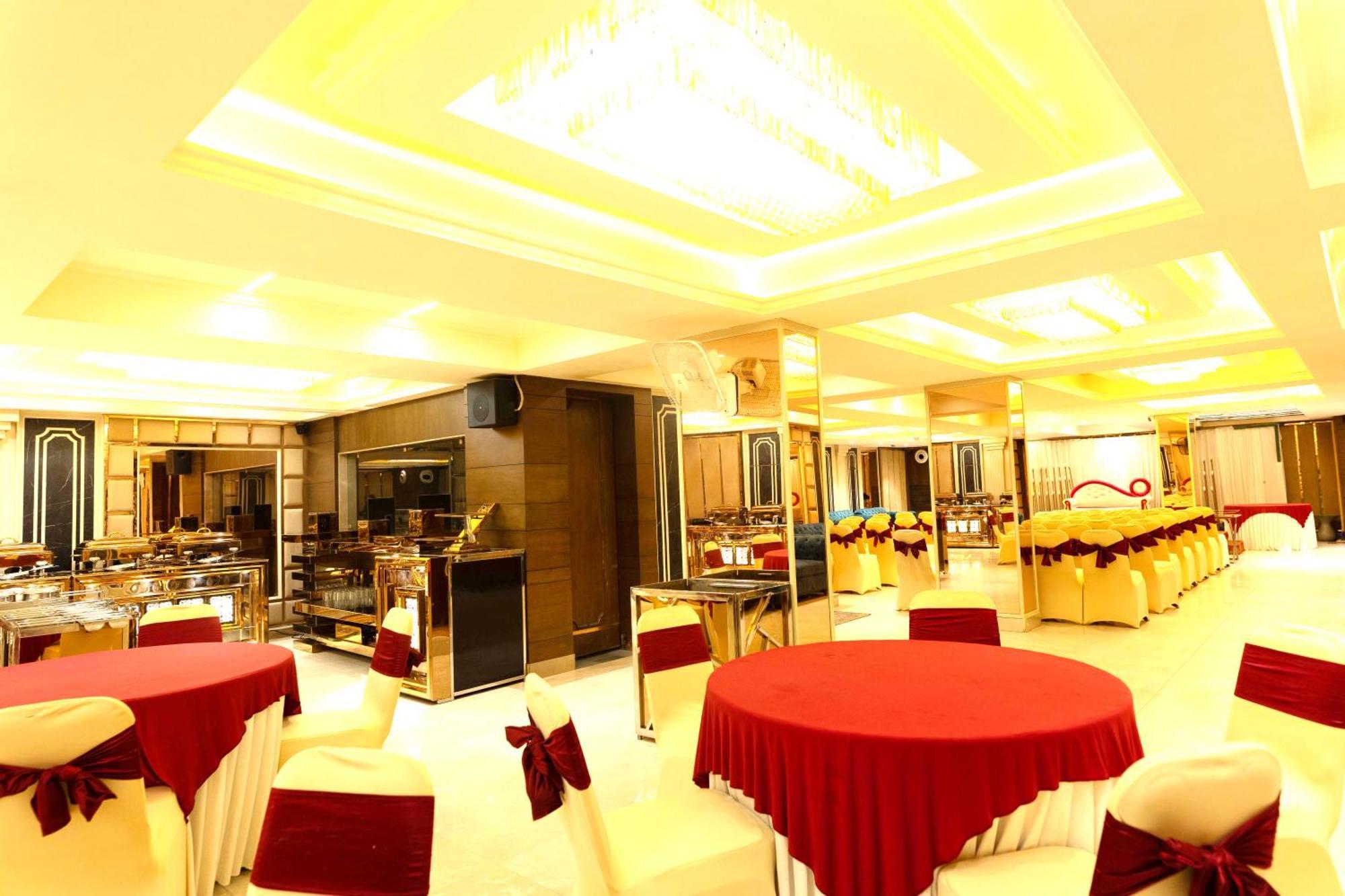 New Hotel Broadway Váránaszi Kültér fotó